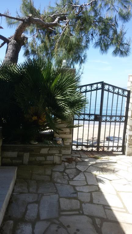 Stelios Seaside House Villa Lefokastro Eksteriør bilde